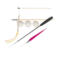 Cañas de juguetes para gatos – varitas interactivas con pelotas, cuerdas y plumas para jugar con tu gato.