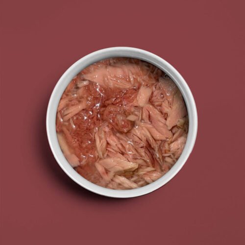 contenido abierto de la lata amanova atún y ternera