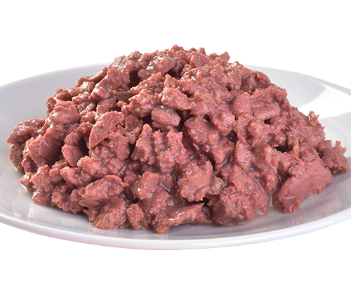 brit-care-cat-pouch-hearty-duck-gato-adulto-filetes-en-plato filetes en salsa brit care cat pouch hearty duck in gravy 85 g en un plato blanco