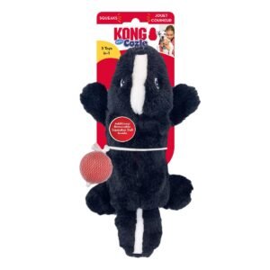 Juguete para perro KONG Cozie Pocketz Skunk Small en su empaque original con pelotas de repuesto